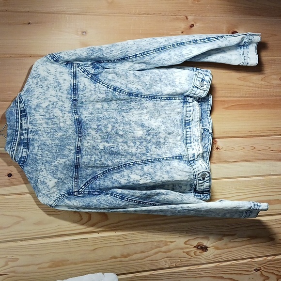 Mossimo Bleach Washed Denim Jacket - Picture 2 of 4
